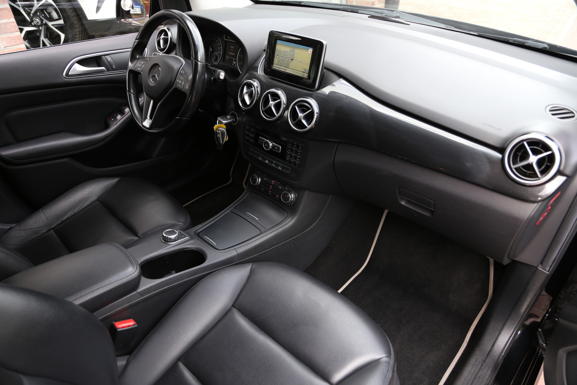 Mercedes-Benz B-Klasse 180 Ambition Automaat Navi Xenon Leer 45143684-4.jpg | Subaru Horsmans