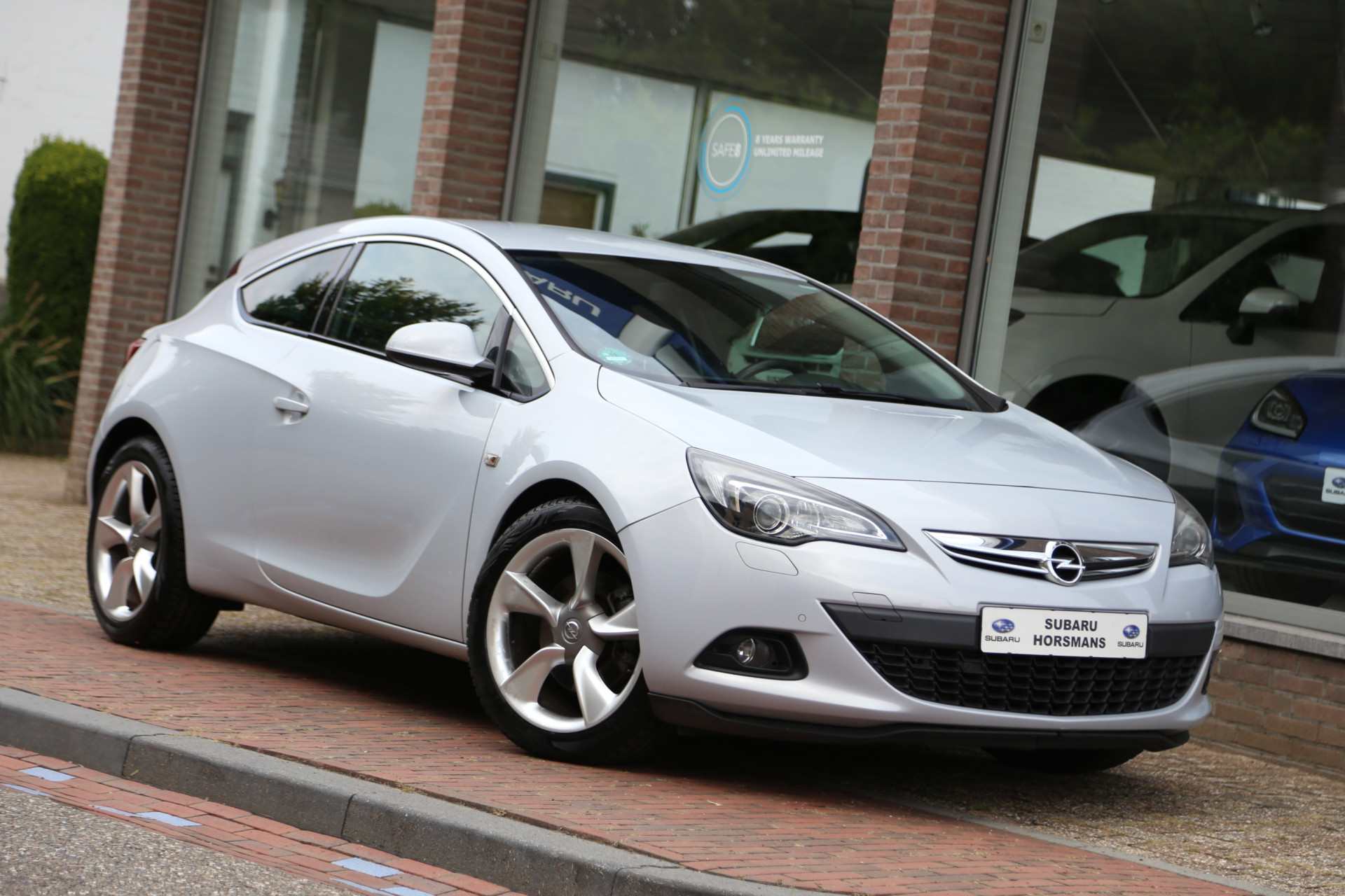 Opel Astra GTC 1.4 Turbo Sport Leer Xenon 47248137-0.jpg | Subaru Horsmans