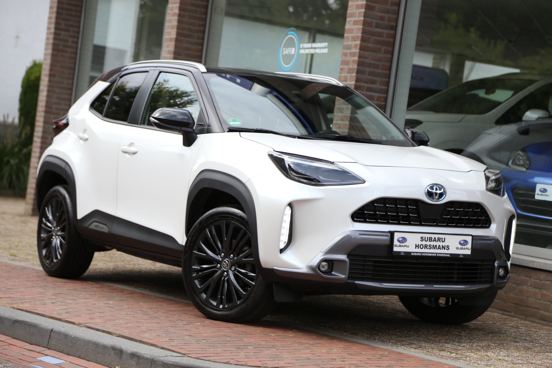 Toyota Yaris Cross 1.5 Hybrid Adventure Bi-Tone Navi JBL LED Camera ACC 47396805-0.jpg | Subaru Horsmans