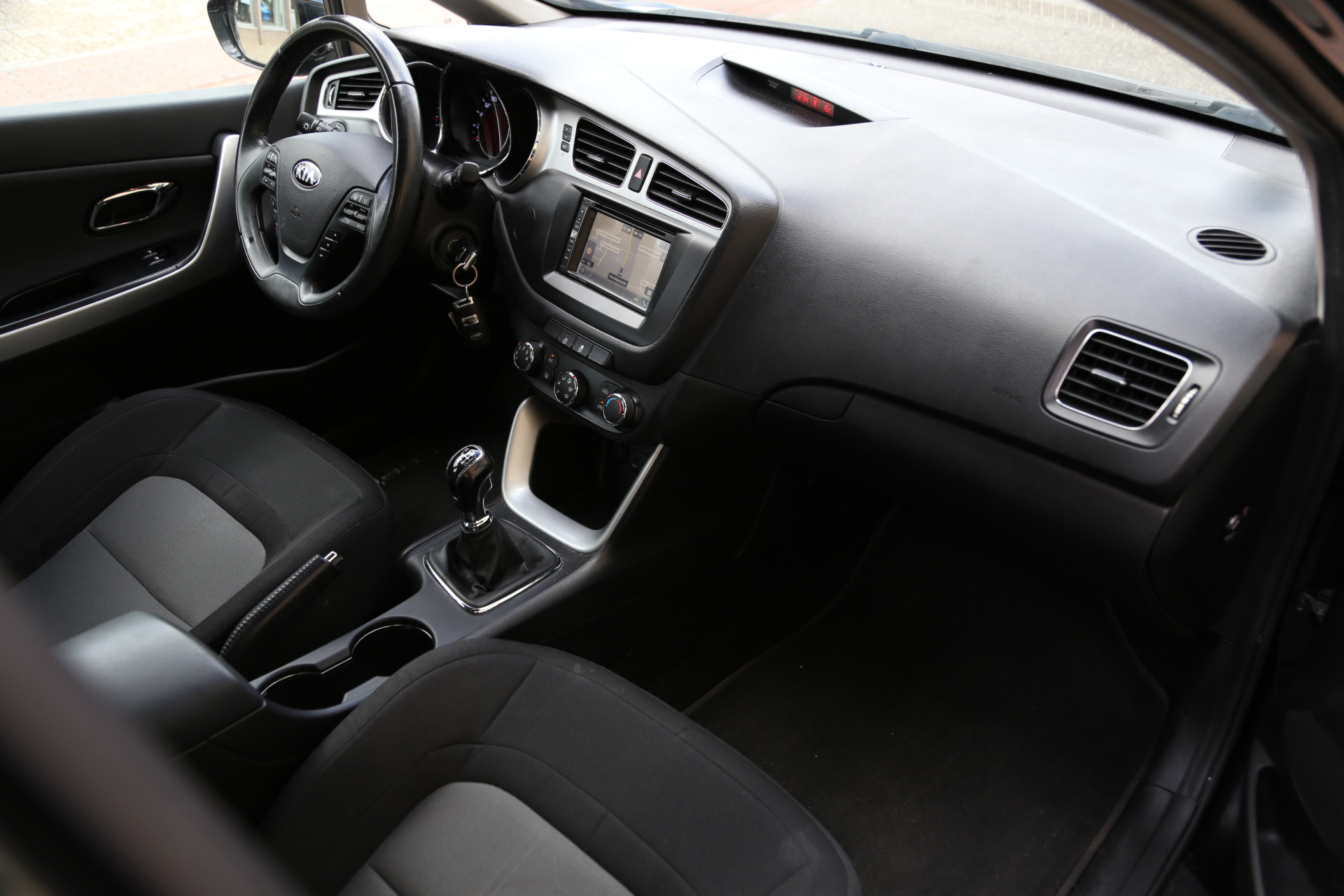 Kia cee'd Sportswagon 1.6 GDI 20th Anniversary Navi 47566485-3.jpg | Subaru Horsmans