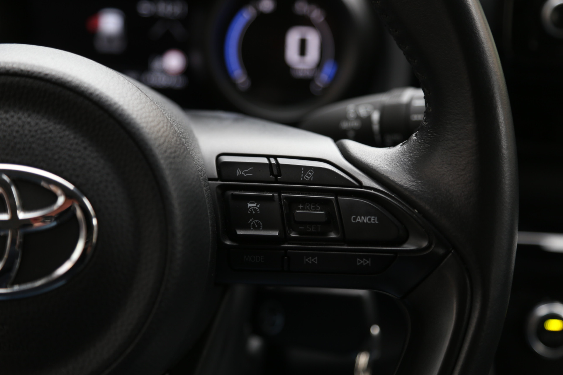 Toyota Yaris Cross 1.5 Hybrid Active Navi Carplay Camera ACC 48856618-10.jpg | Subaru Horsmans