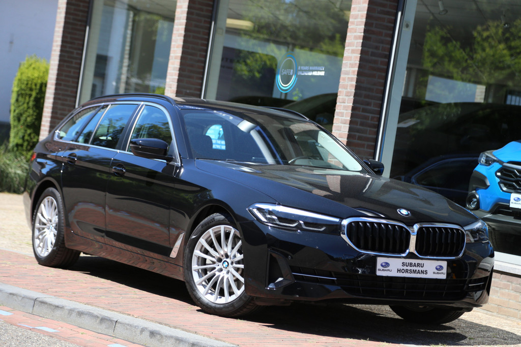 BMW 5 Serie Touring 530e Executive Leer HuD Navi Camera LED 55441954-0.jpg | Subaru Horsmans